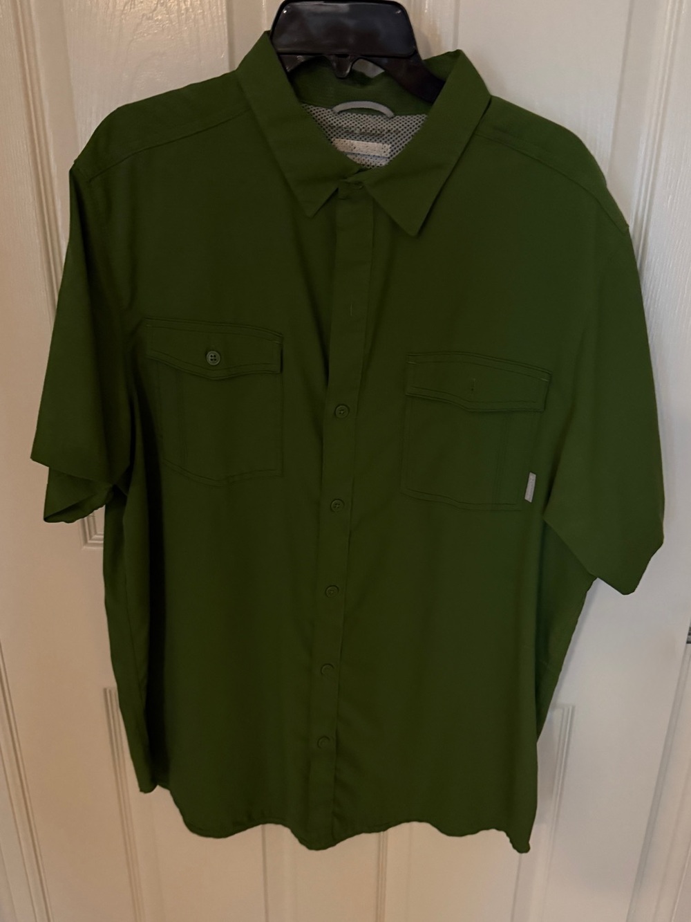 Columbia Men's Olive Green Short-Sleeve Button-Down Shirt